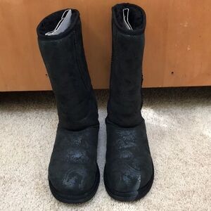 UGG Size 7 black with paisley print leather boots